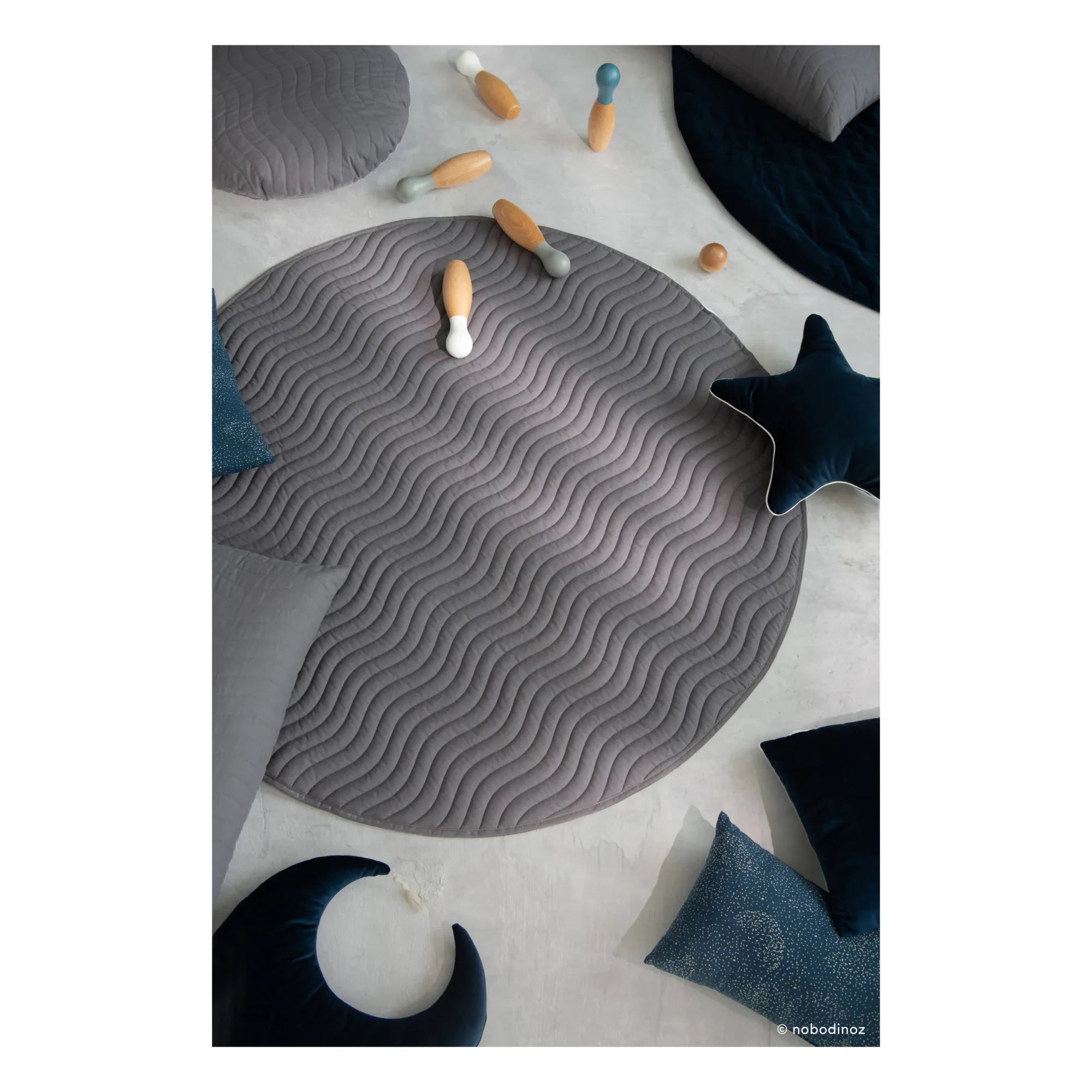 Nobodinoz - Alfombra de juegos Kiowa 105 cm | Gris