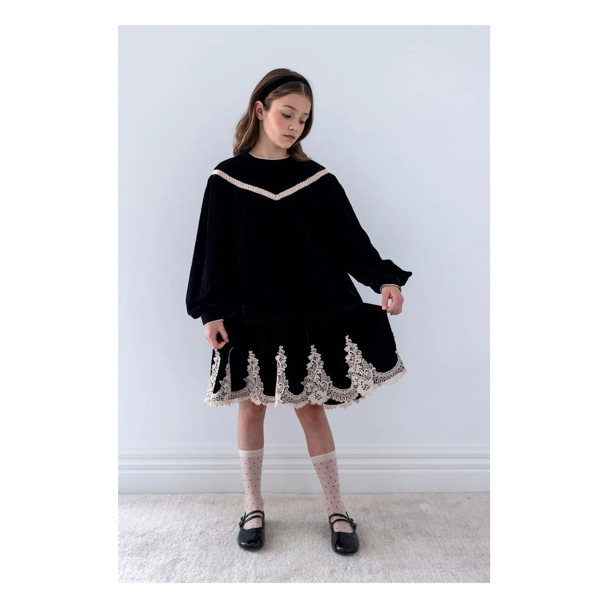 petite Amalie - Vestido de encaje de terciopelo | Negro