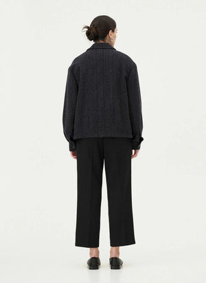 Noyoco - Chaqueta de lana reciclada con patrón de espiga Kinsale | Azul marino