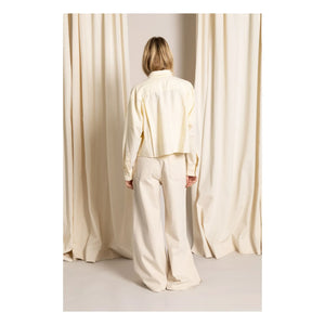 Smallable Woman - Camisa corta de color amarillo pálido