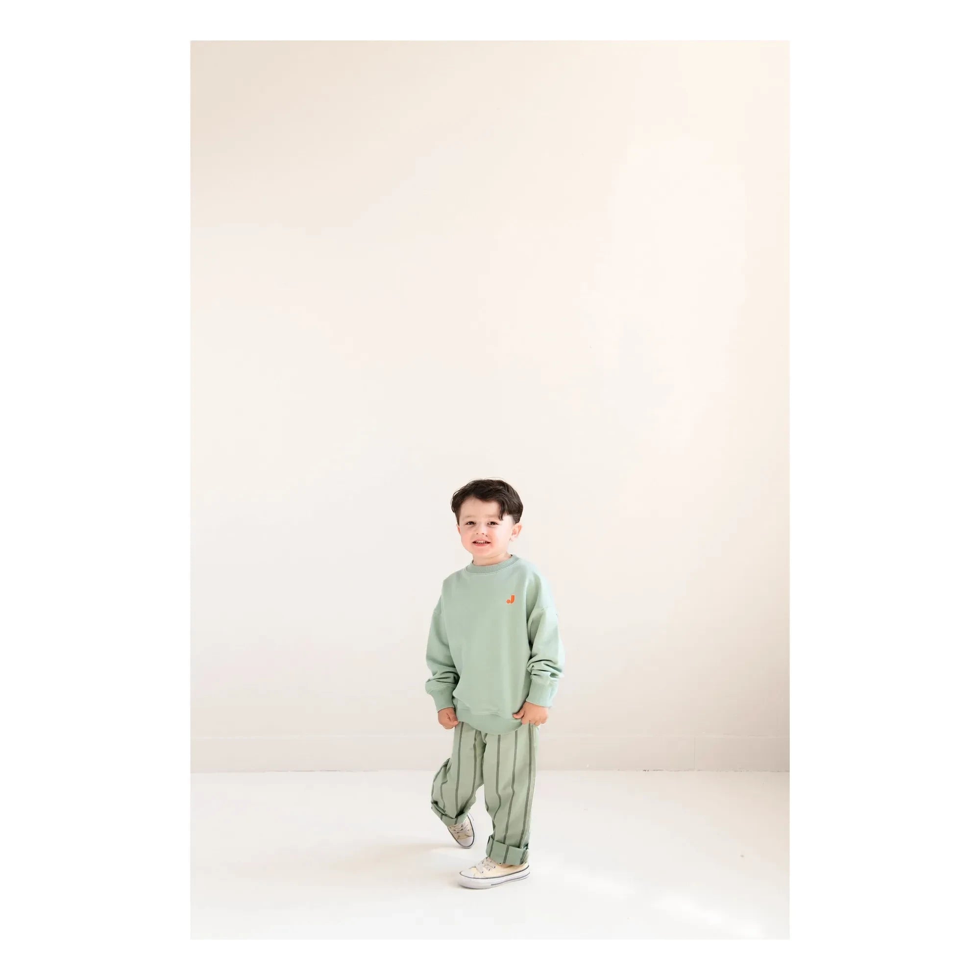 Jenest - Sudadera de algodón orgánico Happy Bird | Verde almendra