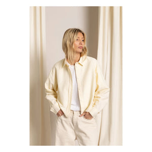 Smallable Woman - Camisa corta de color amarillo pálido