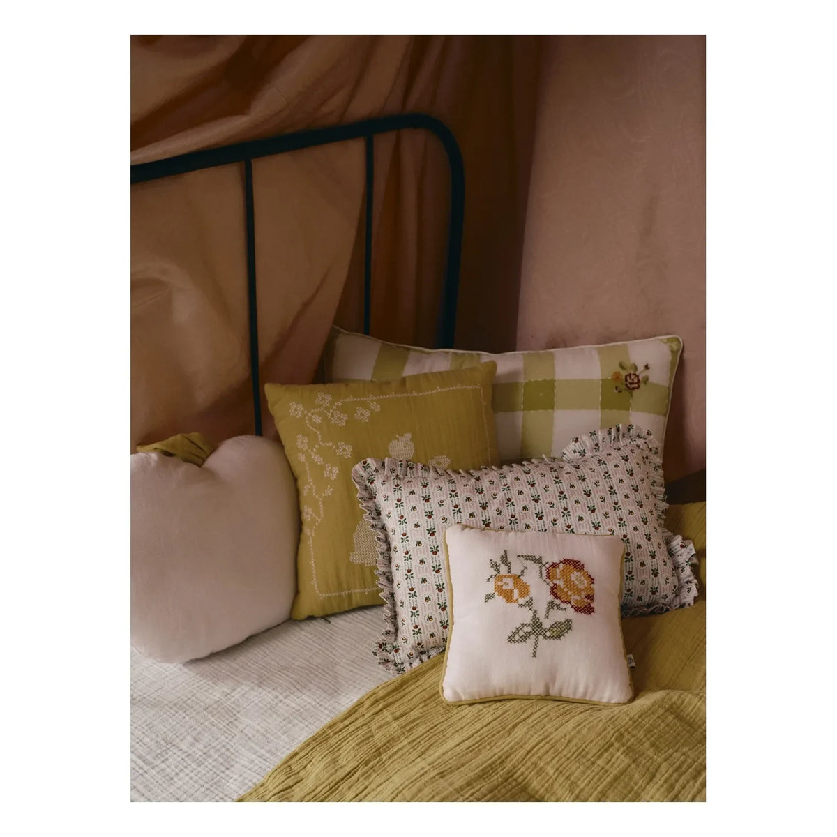 Editions Aimable - Pommette Camille cojín con volantes | Pommette Poplin