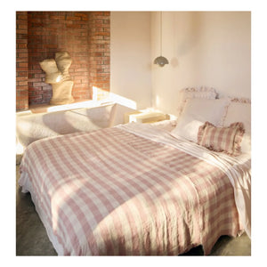 Maison de Vacances - Cojín Vichy Cottage de lino lavado con volantes | Rosewood