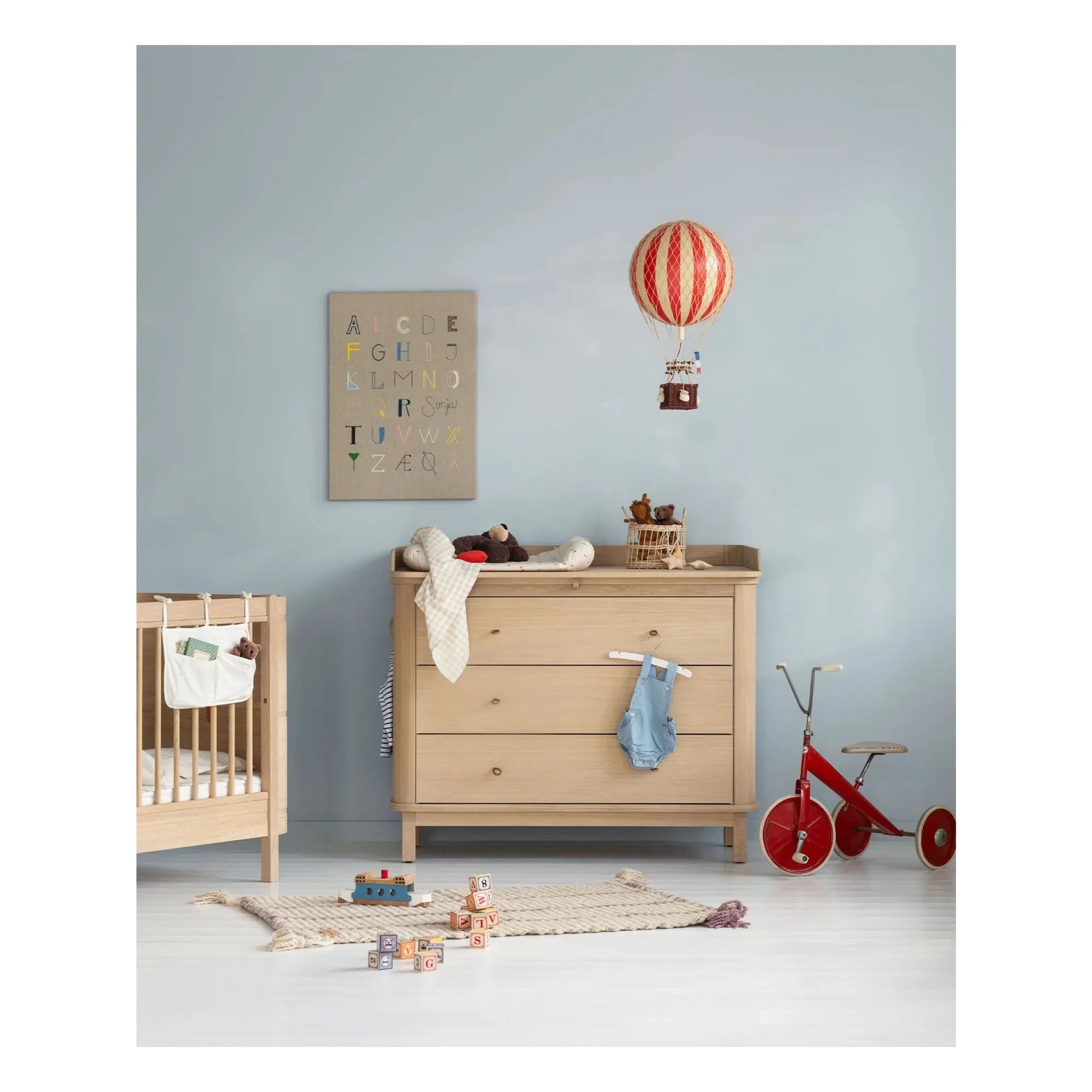Oliver Furniture - Cambiador con 3 cajones en madera de roble