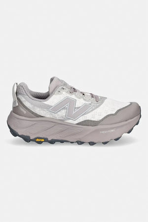 Zapatillas de entrenamiento de mujer New Balance HIERRO