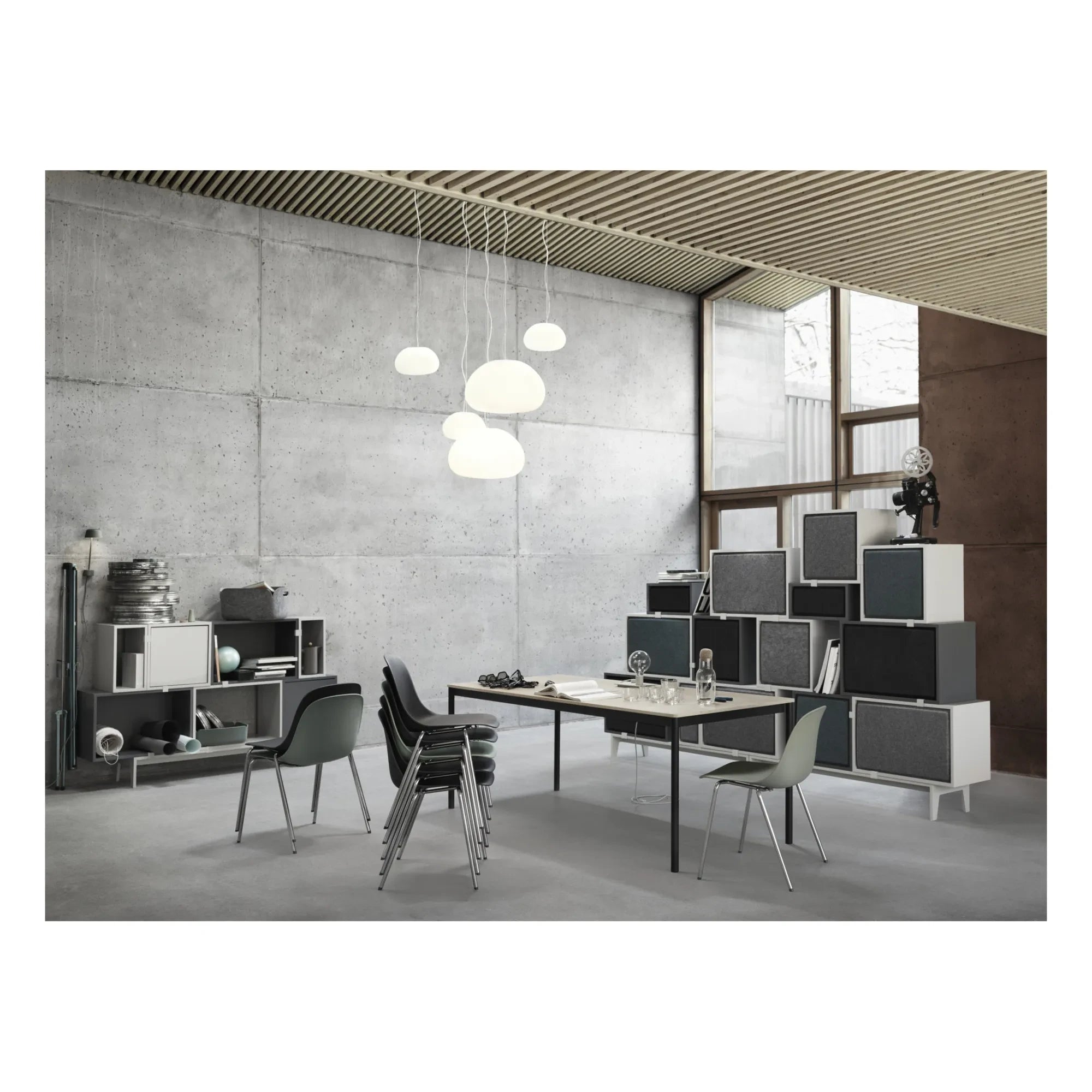 Muuto - Silla Fiber de Plástico Reciclado | Negro
