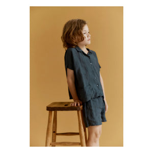 Caramel - Conjunto de camisa y shorts de lino y bambú | Azul Abismo