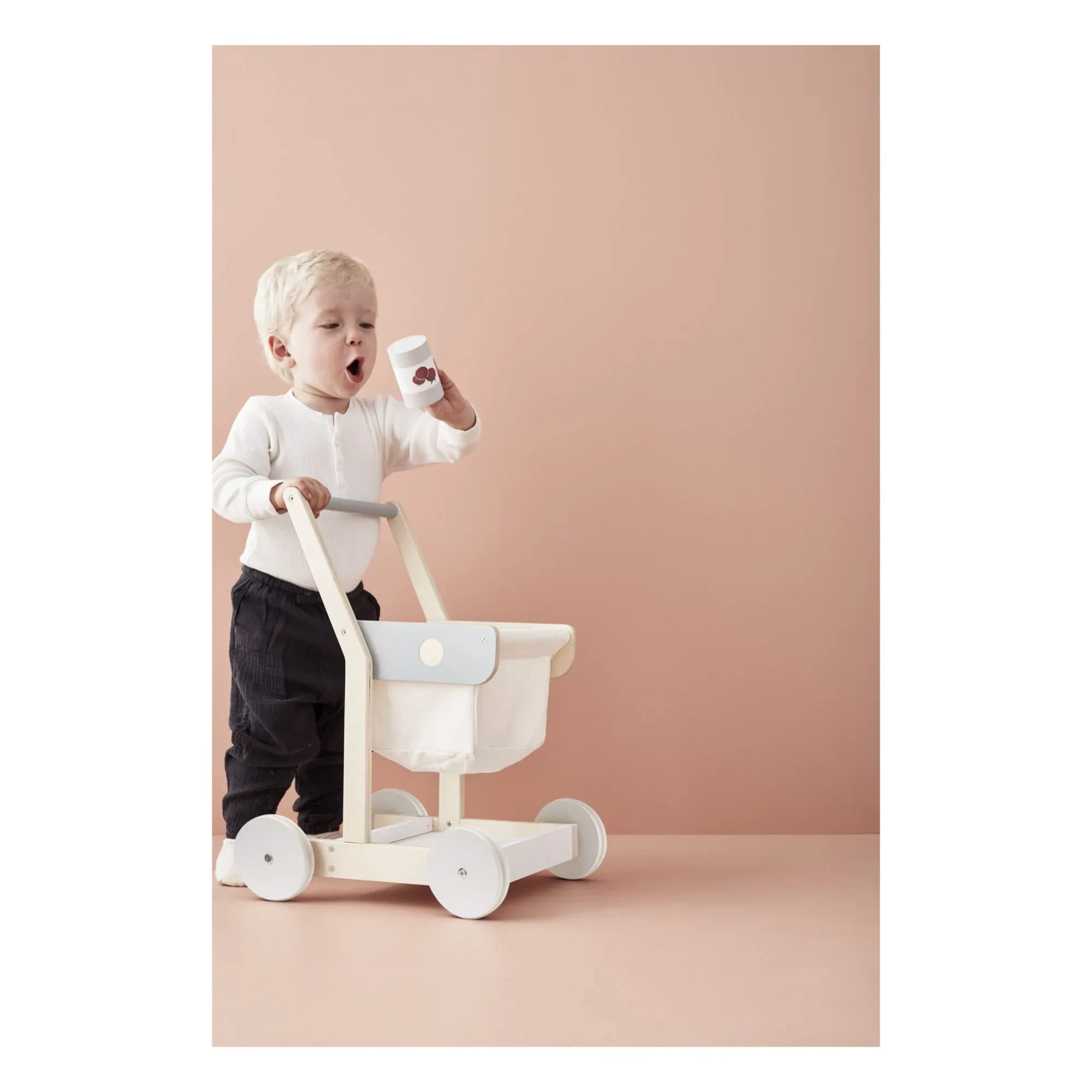 Kid's Concept - Cesto de madera con ruedas