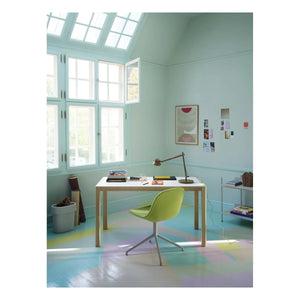 Muuto - Lámpara de mesa Dedicate S2, Thomas Bentzen | Caqui