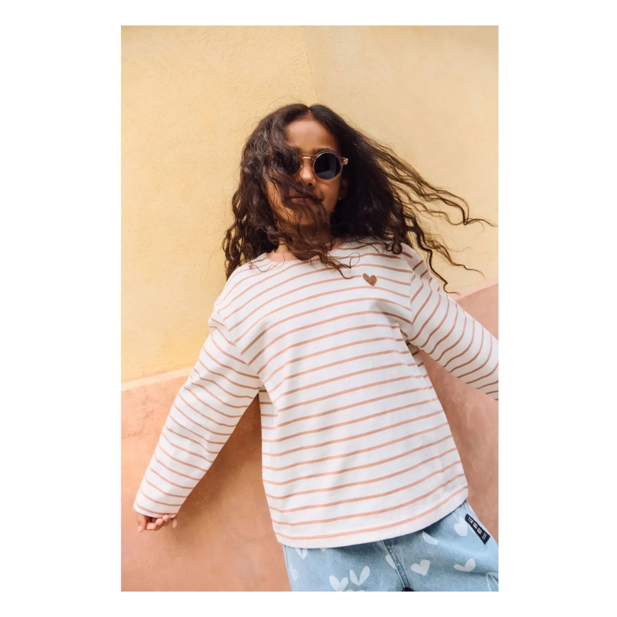 Liewood - Camiseta Tyler a rayas con corazón de algodón orgánico | Melocotón