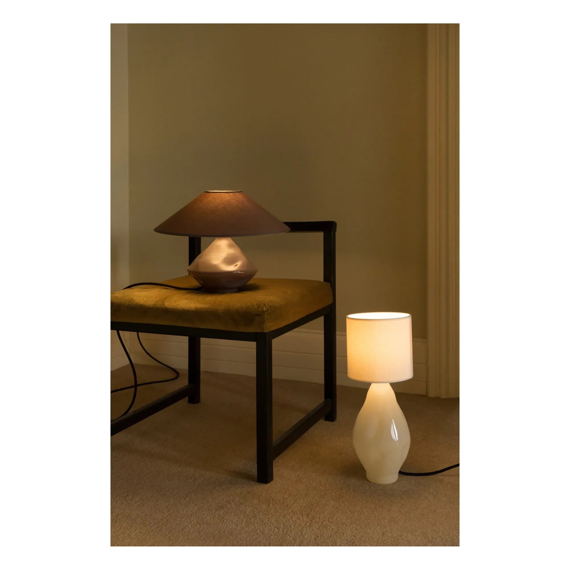 Los Objetos Decorativos - Lámpara de Mesa de Vidrio Borosilicato | Beige