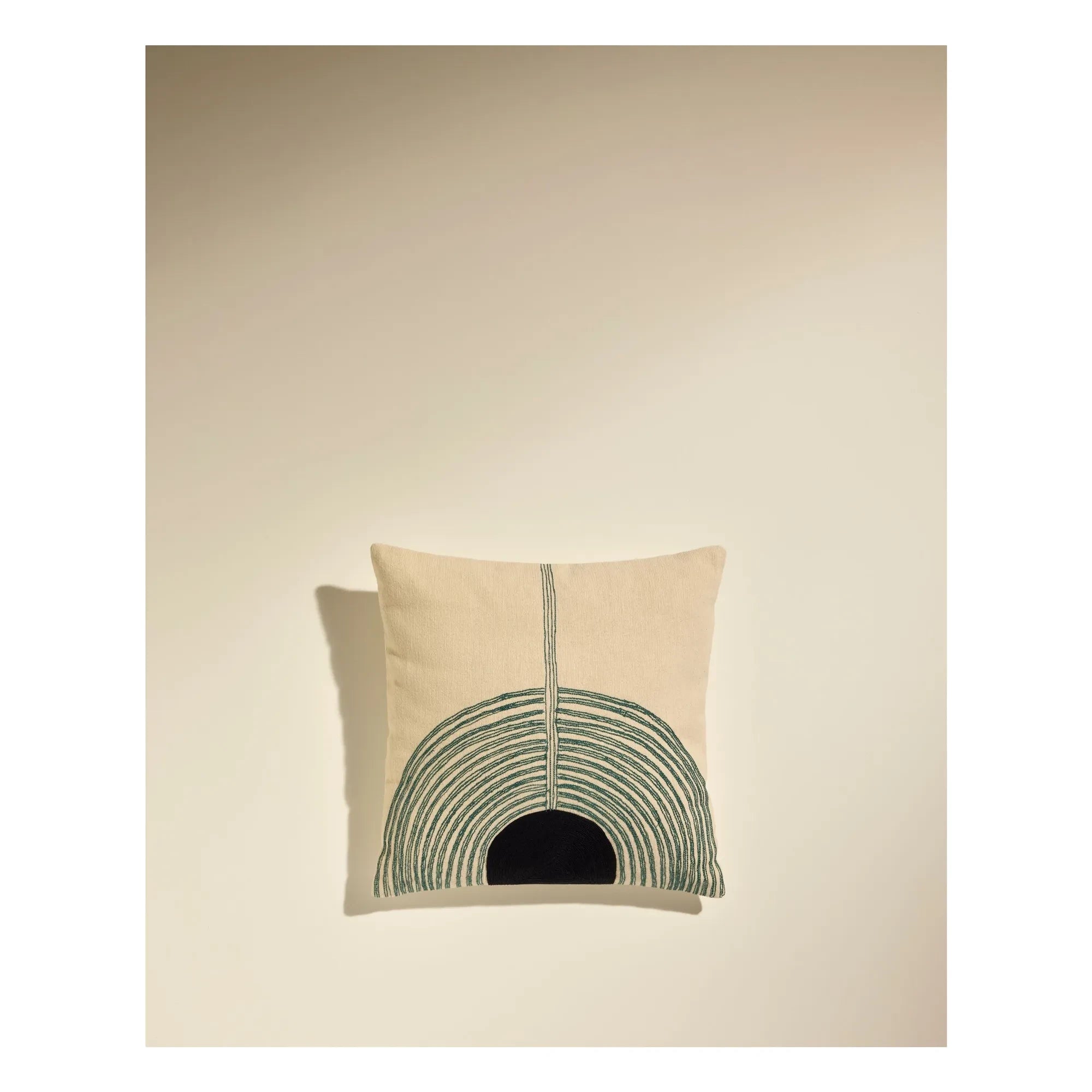Maison Sarah Lavoine - Cojín bordado Mirage | Sarah Blue