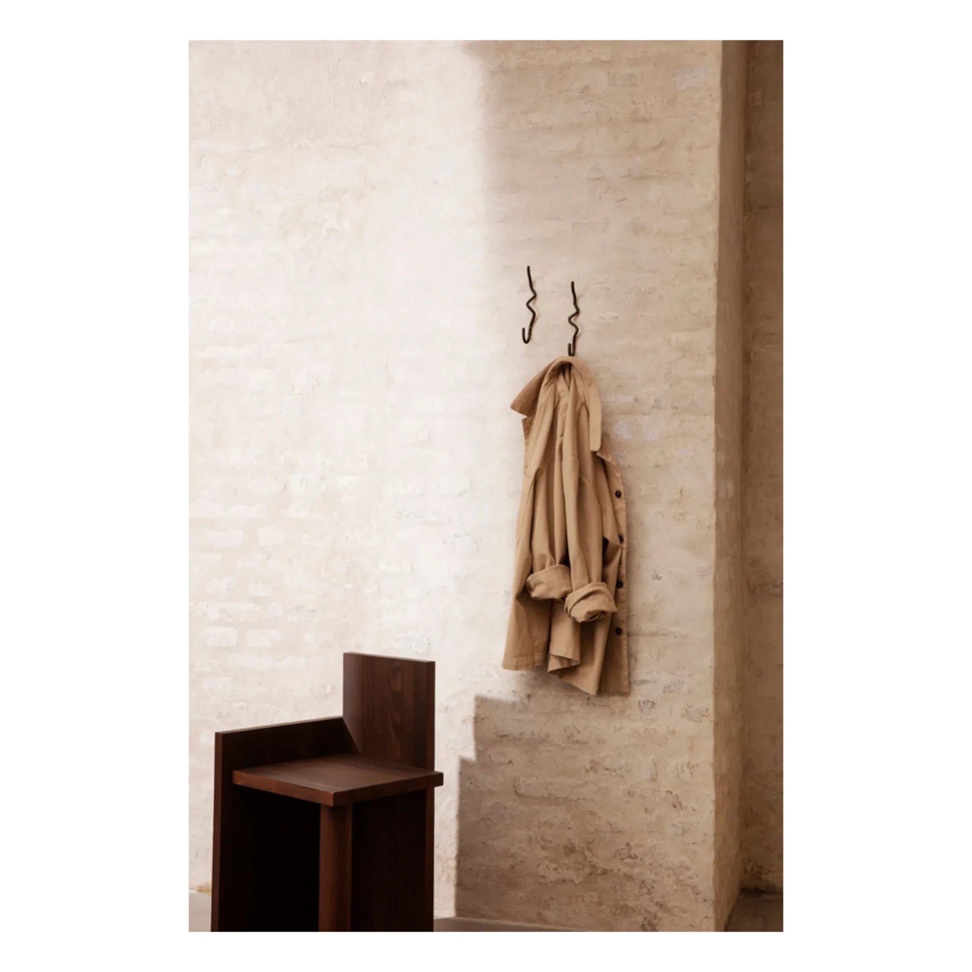 Ferm Living - Perchero curvo | Negro