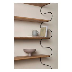 Schneid Studio - Estante de madera de roble Onda | Negro