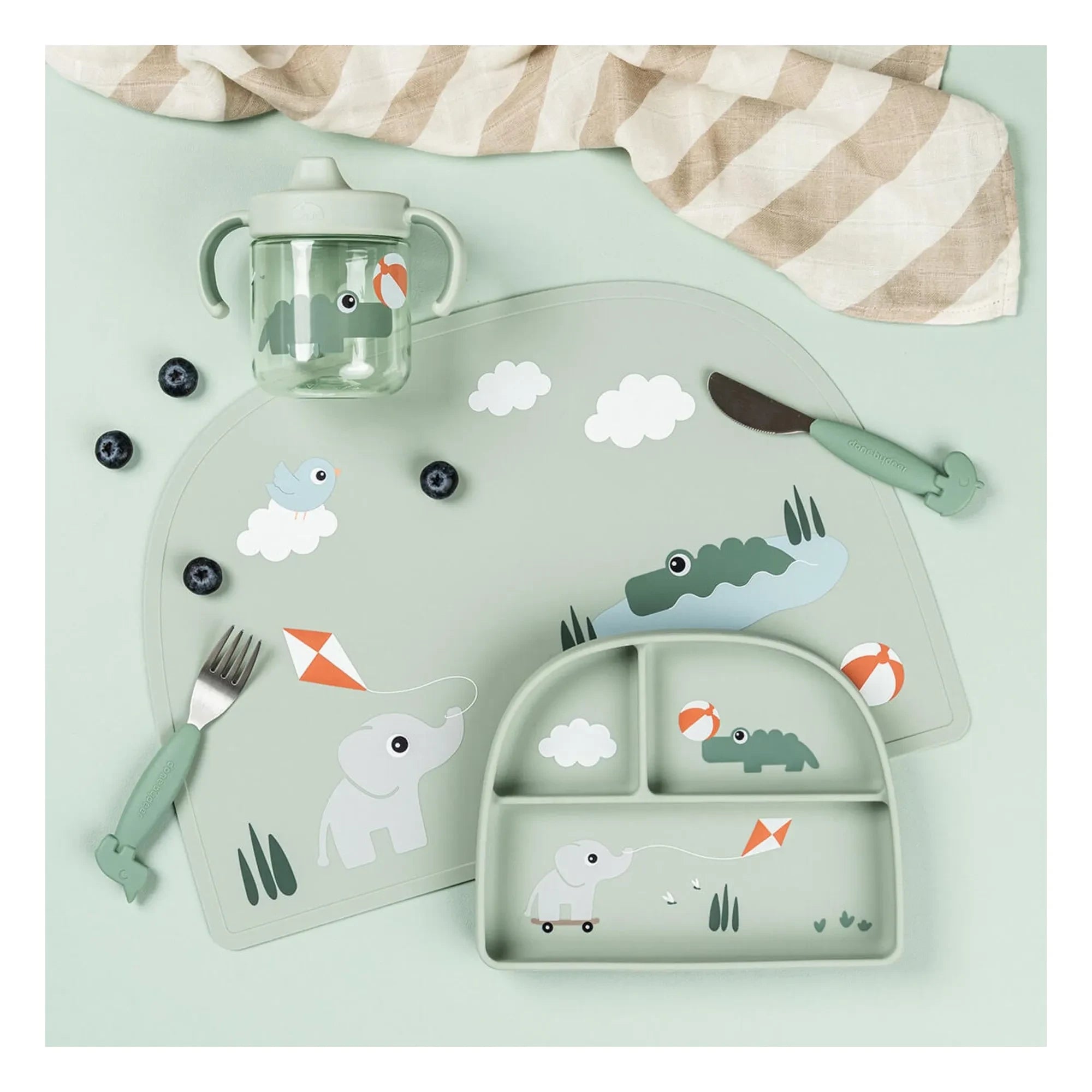 Done by deer - Plato compartimentado con ventosa | Verde