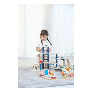 Plan Toys - Juguete Estación de Tren de Madera