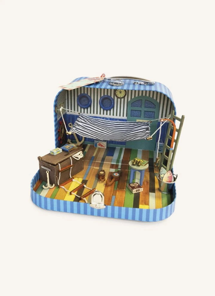 SAM & JULIA - Casa de Ratón en una Pequeña Maleta - La Cabaña Marinera del Abuelo