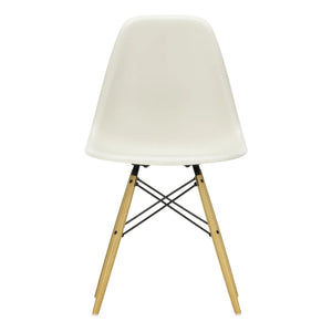Vitra - Silla DSW de plástico - base de arce - Charles & Ray Eames | Gris guijarro