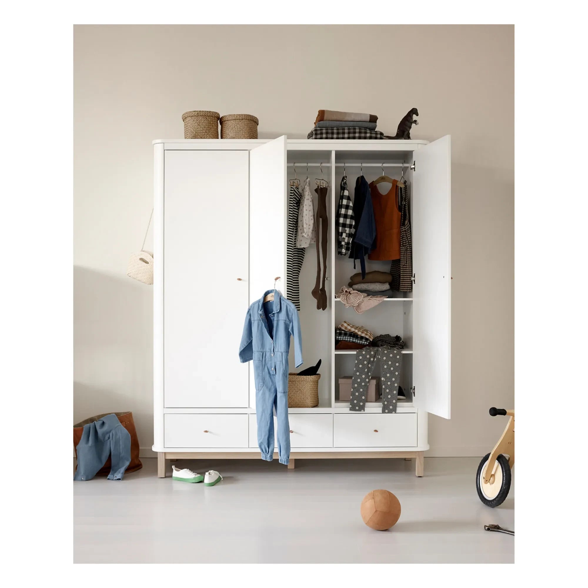 Oliver Furniture - Armario ropero de roble de 3 puertas | Blanco