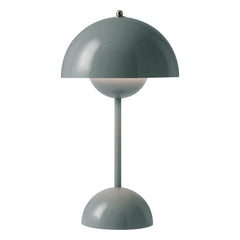 & Tradition - Lámpara de mesa portátil Flowerpot VP9, Vernon Panton | Gris azulado