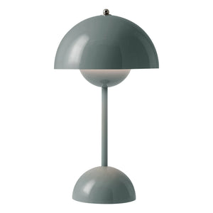 & Tradition - Lámpara de mesa portátil Flowerpot VP9, Vernon Panton | Gris azulado