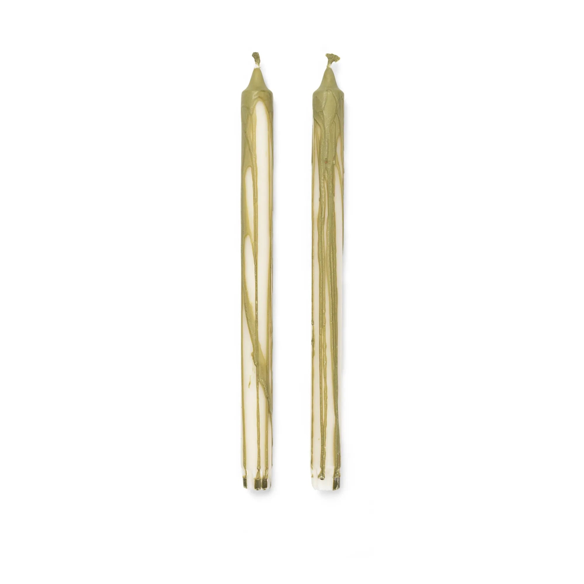 Ferm Living - Velas de cera de verduras Dryp - Juego de 2 | Verde oliva