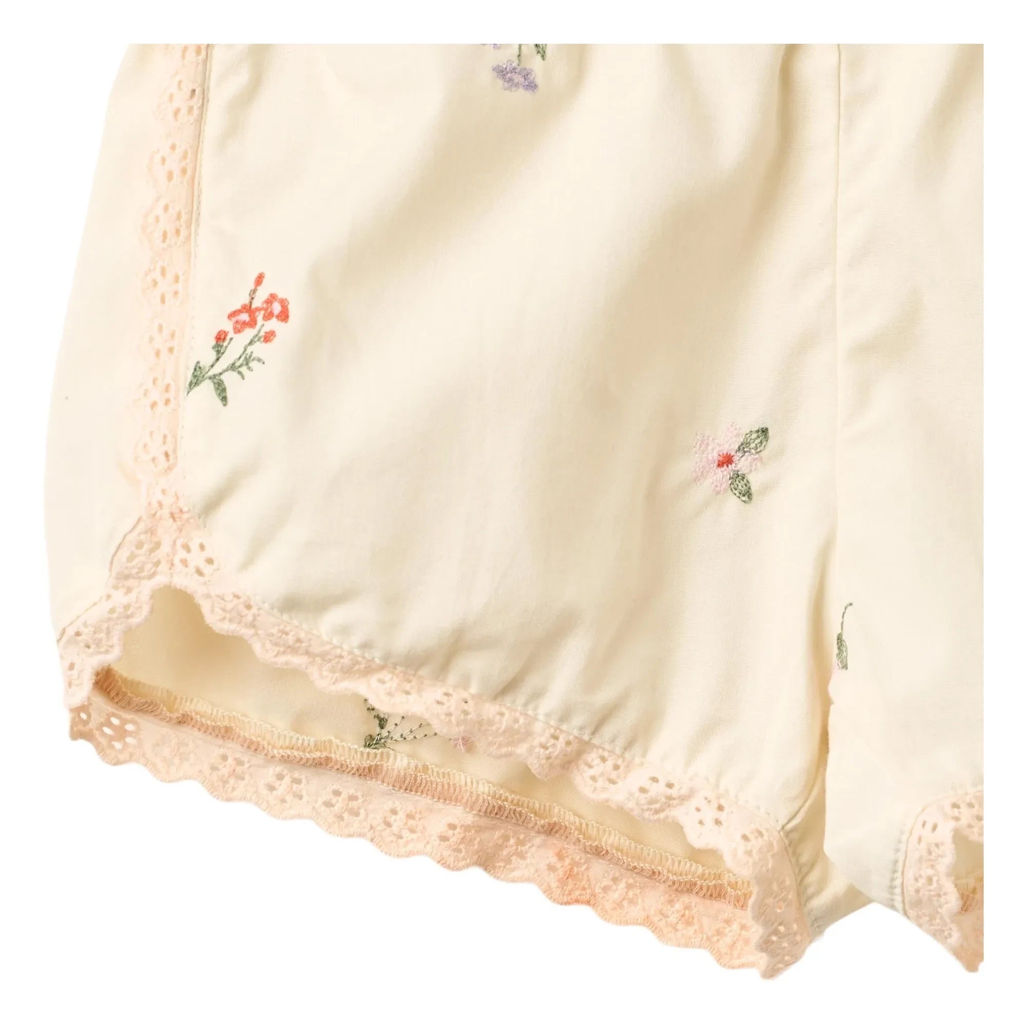 Wheat - Pantalones Cortos Bordados de Encaje Flores de Algodón Orgánico | Marfil