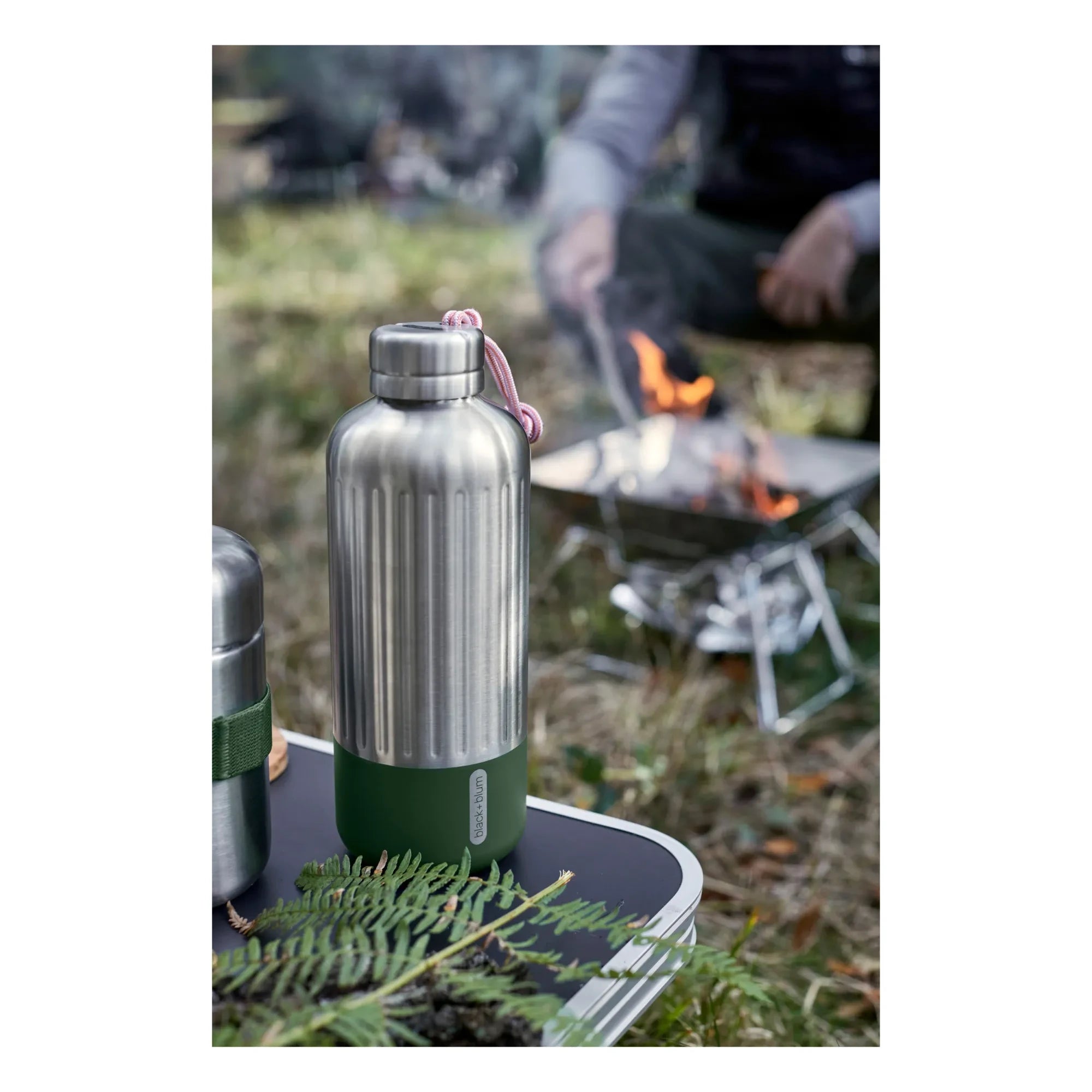 Black + Blum - Botella de Acero Inoxidable en L | Caqui