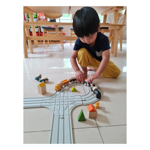 Plan Toys - Ahşap Tren