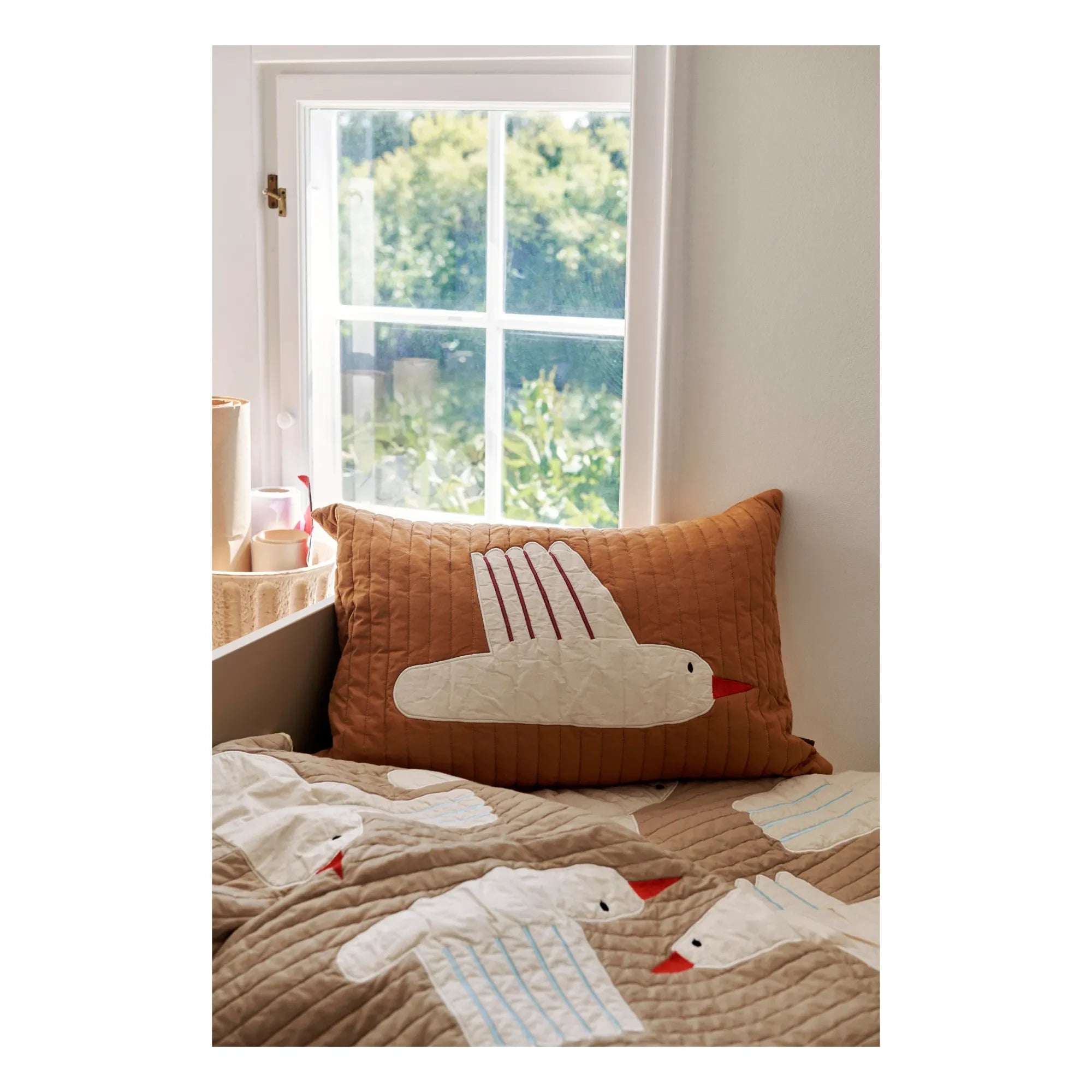 Ferm Living Kids - Cojín Pájaro