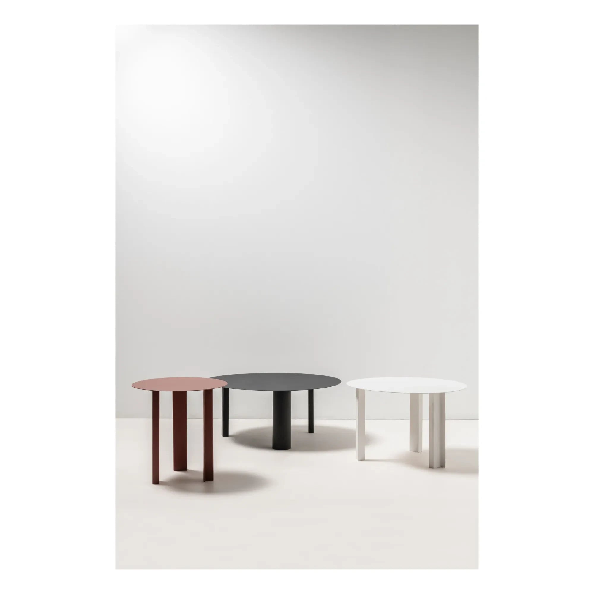 Serax - Mesa auxiliar de tubo en crema