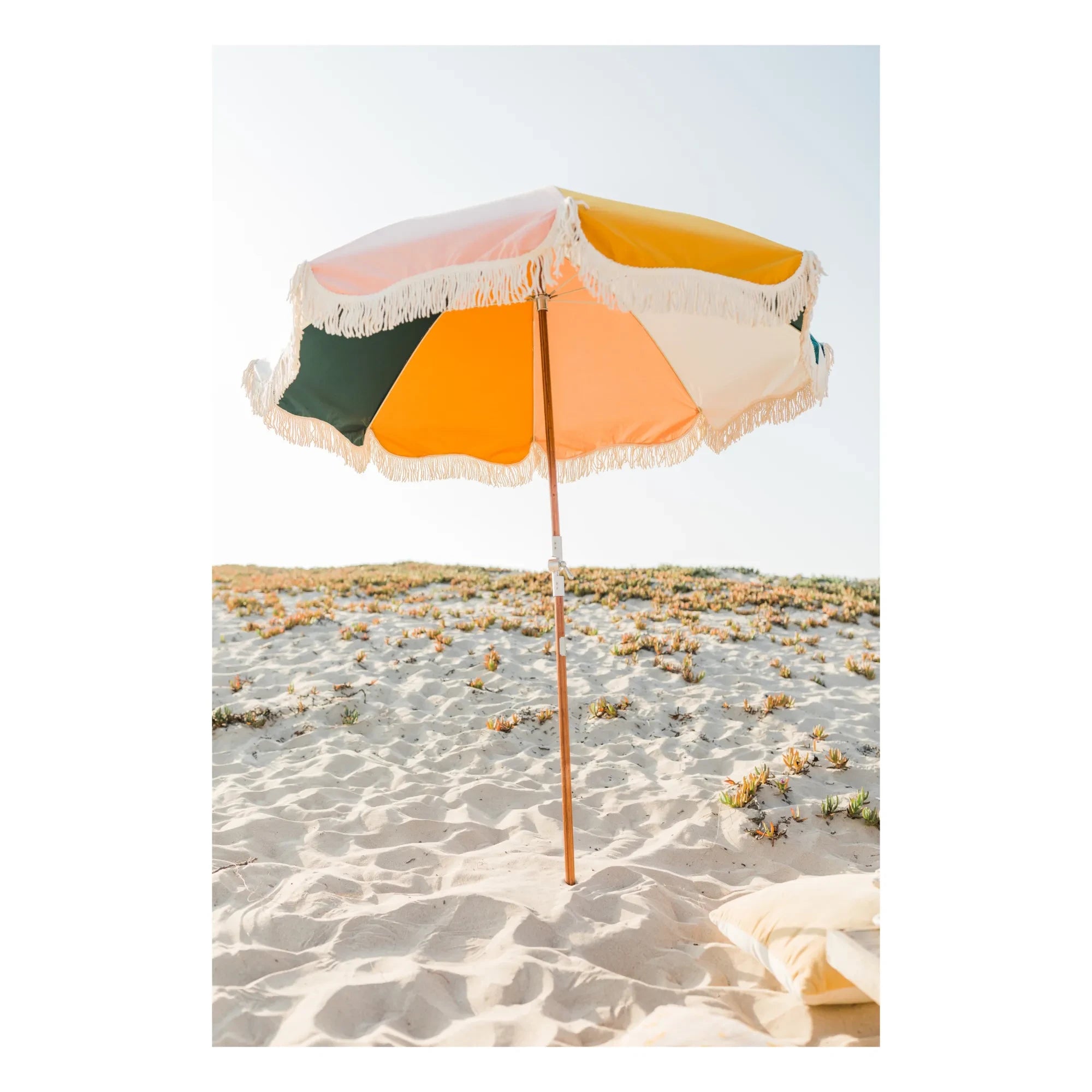 Business & Pleasure Co. - Sombrilla de playa premium con flecos
