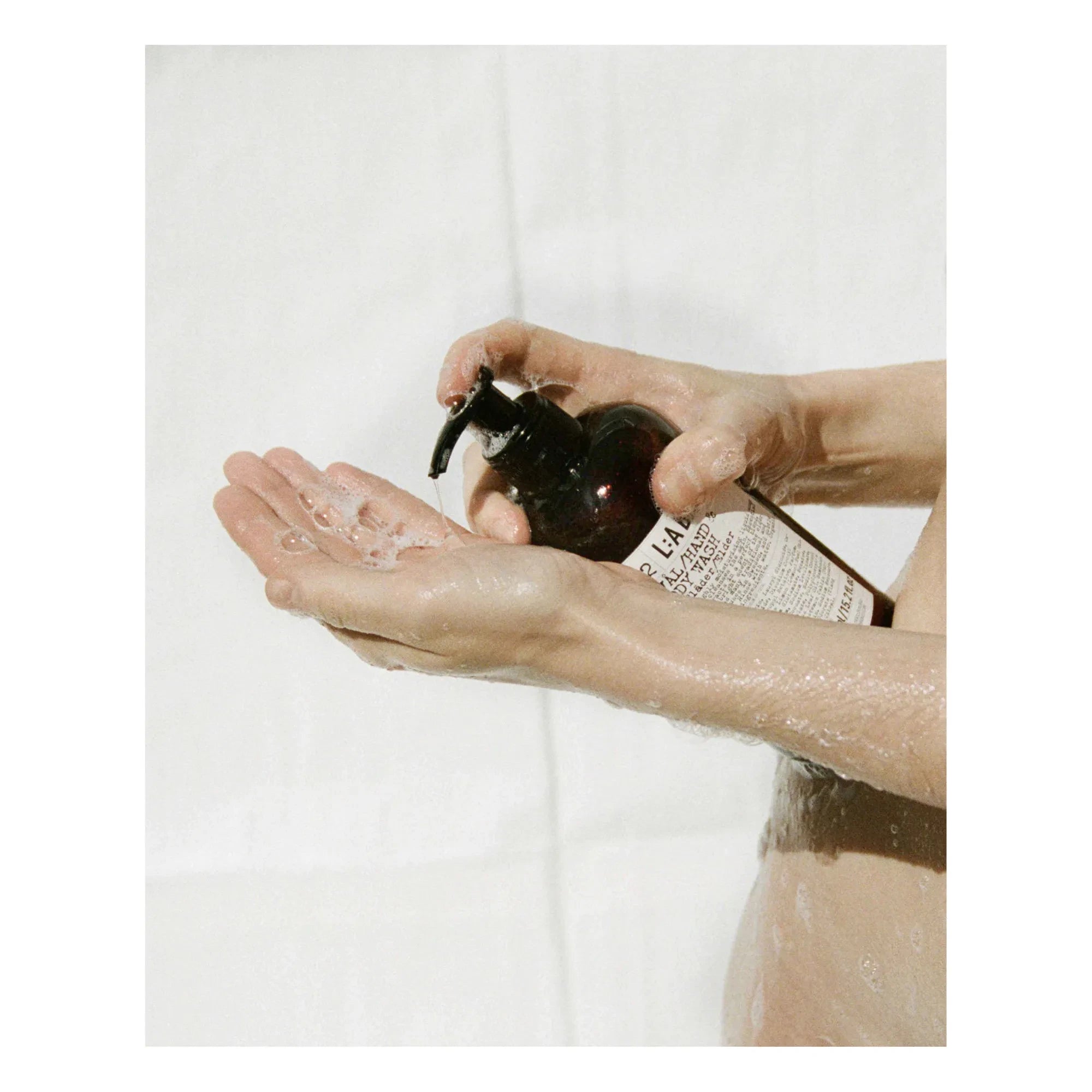 L:A BRUKET - 104 Jabón para manos y cuerpo Bergamot/Patchouli 450 ml