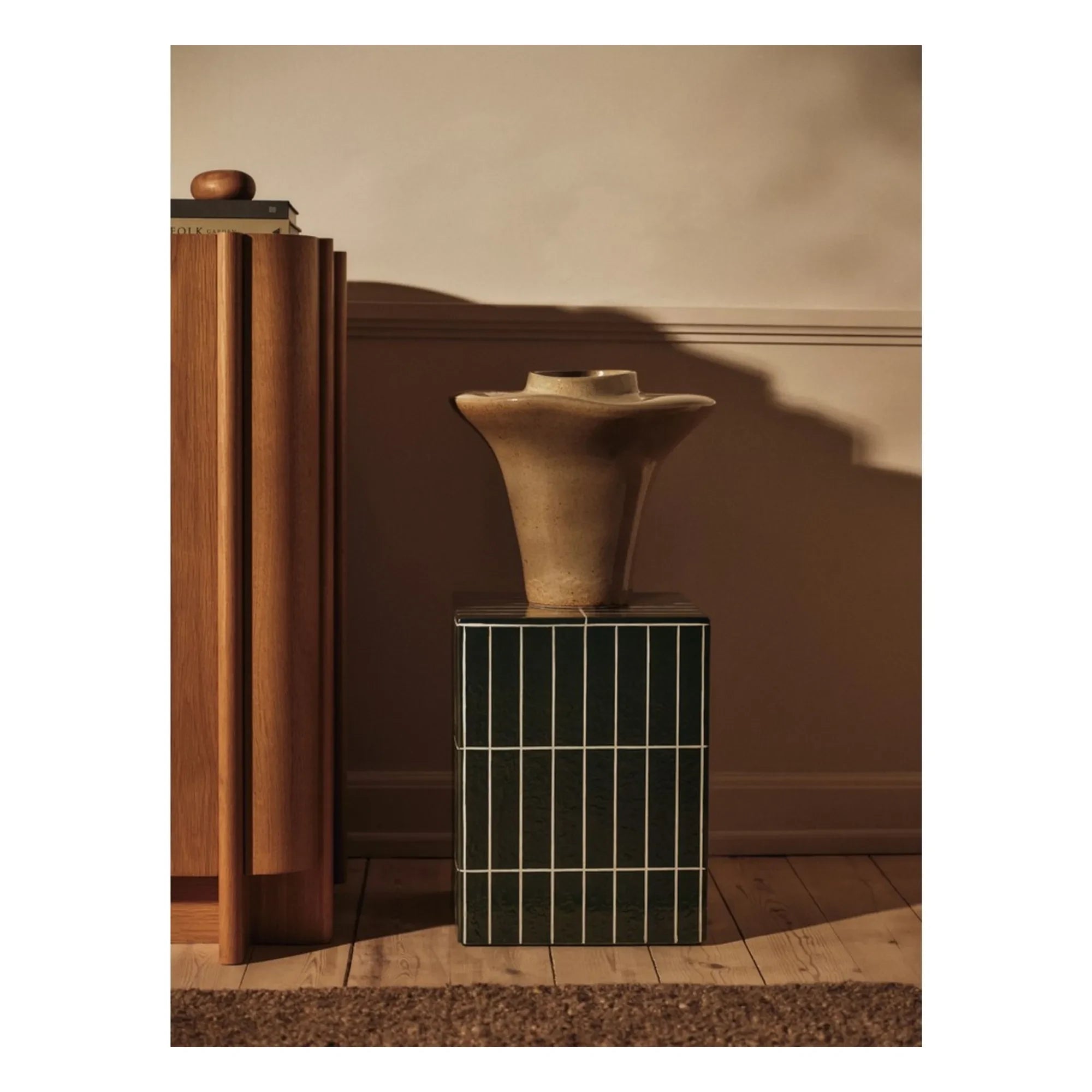 Ferm Living - Mesa auxiliar Pillar | Verde
