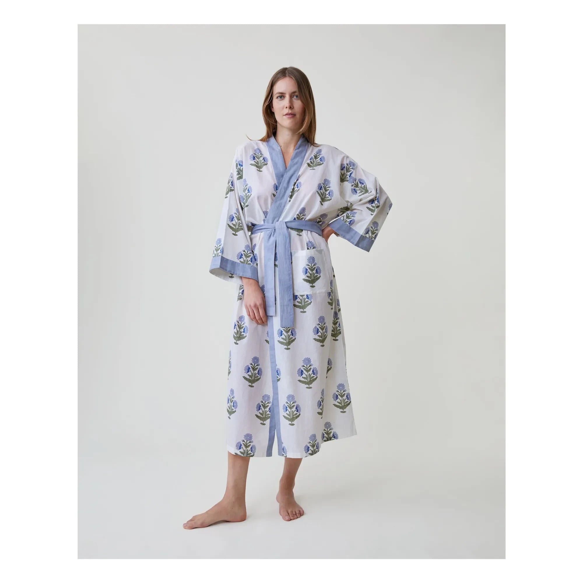 Scarlette Ateliers - Kimono blanco con estampado de amapolas Clark