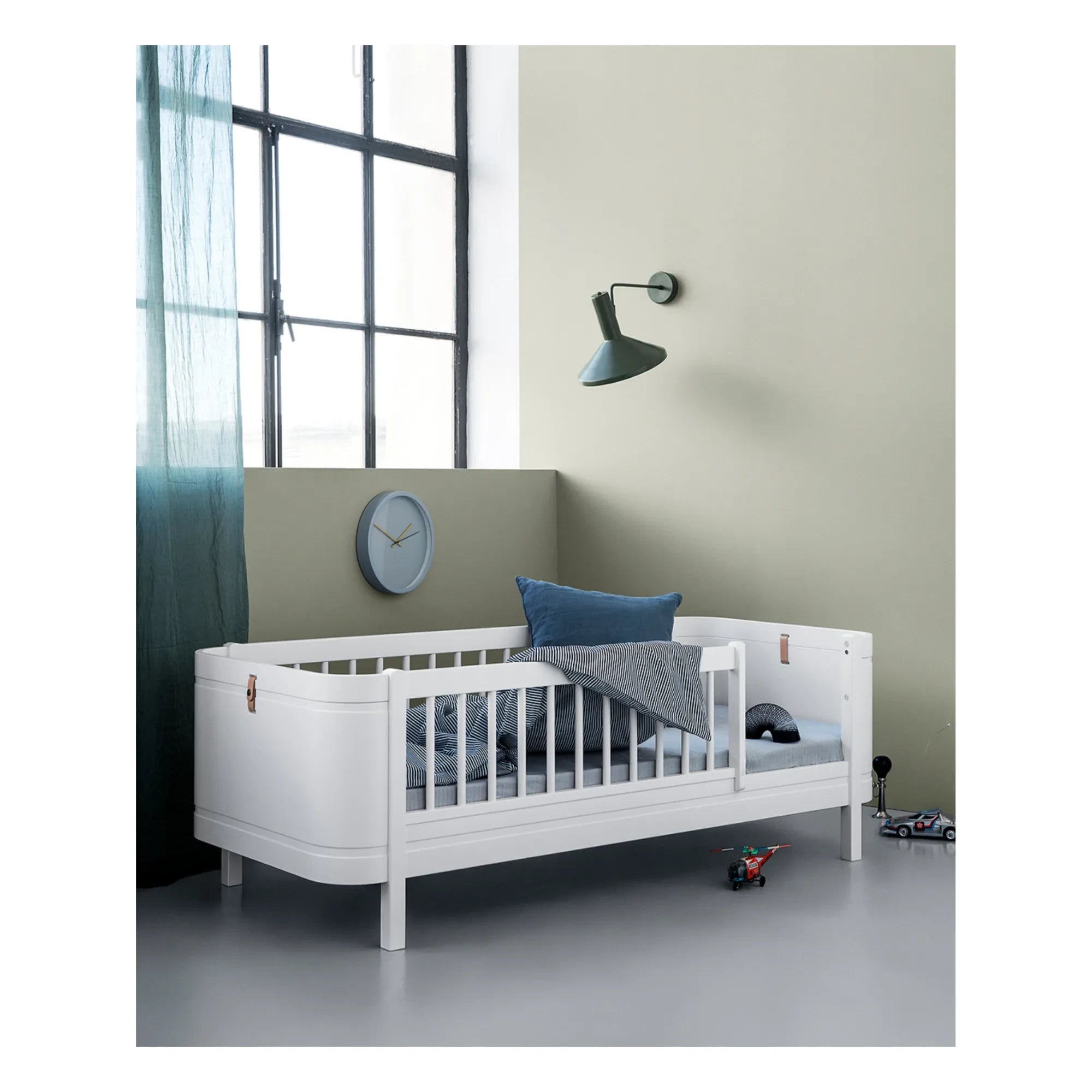 Oliver Furniture - Birch | White Mini+ Junior Yatak