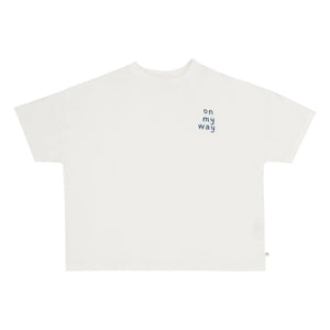 Jenest - Camiseta Ancha de Algodón Orgánico "I'm On My Way" | Blanca