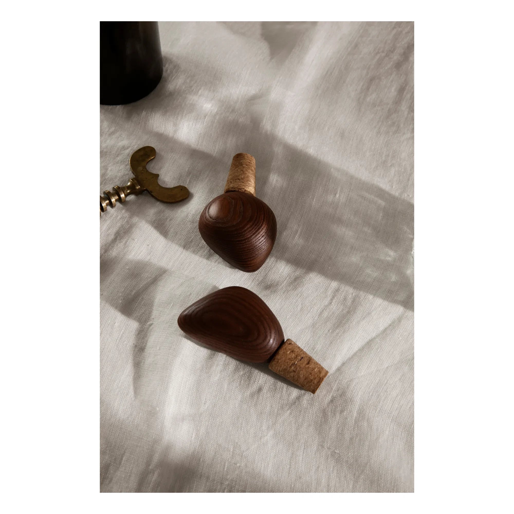Ferm Living - Tapones de botella Cairn - Juego de 2 | Marrón