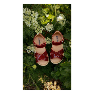 Petit Nord - Sandalias Scallop Flower | Rojo cereza