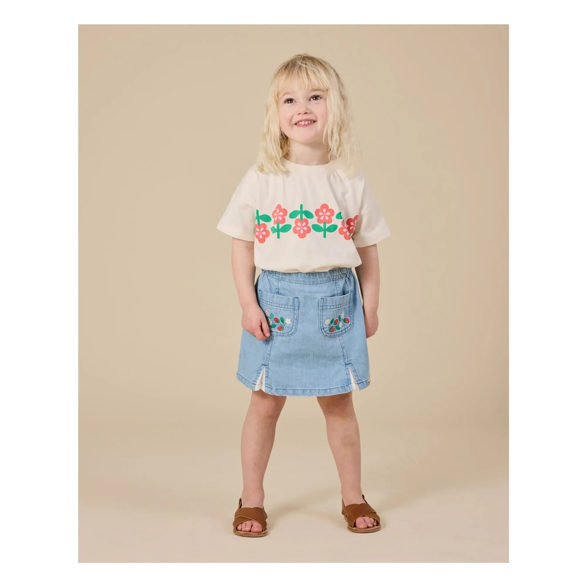 Goldie + Ace - Camiseta con flores | Marfil