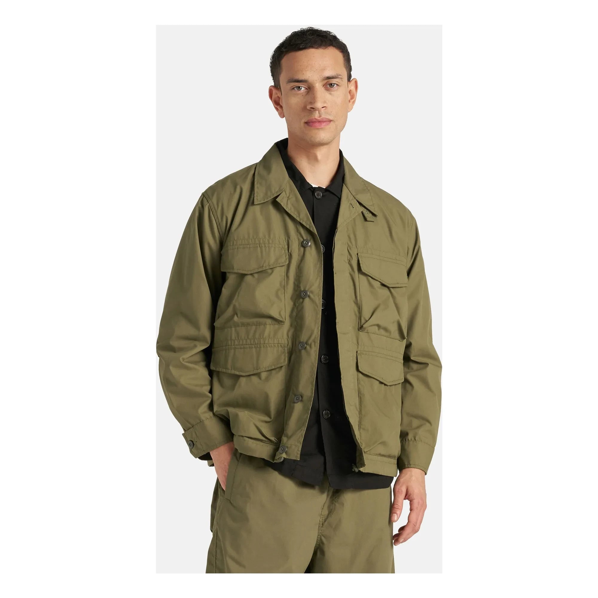 Universal Works - Chaqueta Paracaídas de Fibra Reciclada | Verde oliva