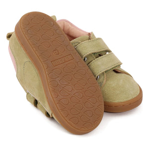 Lazare - Mahaut Fleuries Zapatillas rayadas tipo ante | Verde almendra