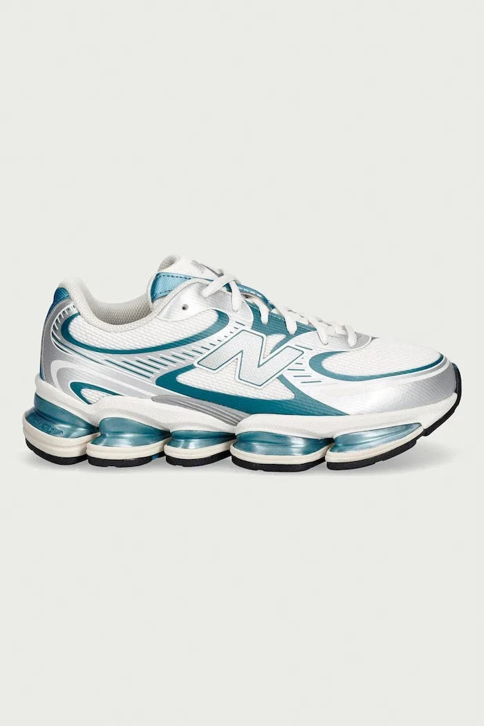 Zapatillas deportivas de mujer New Balance 2000