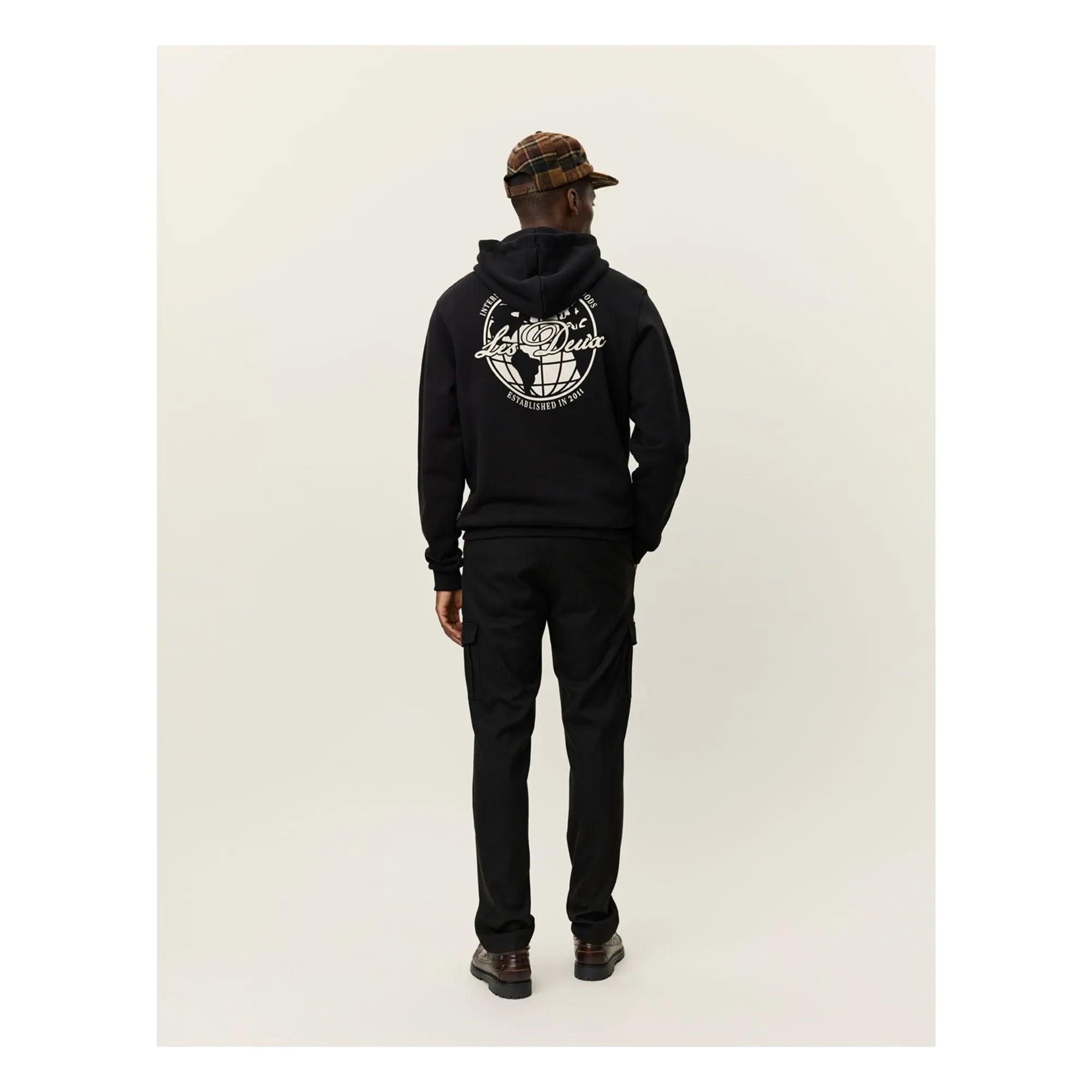 Les Deux - Ben Globe Sudadera con Capucha de Algodón Orgánico | Negro Oscuro