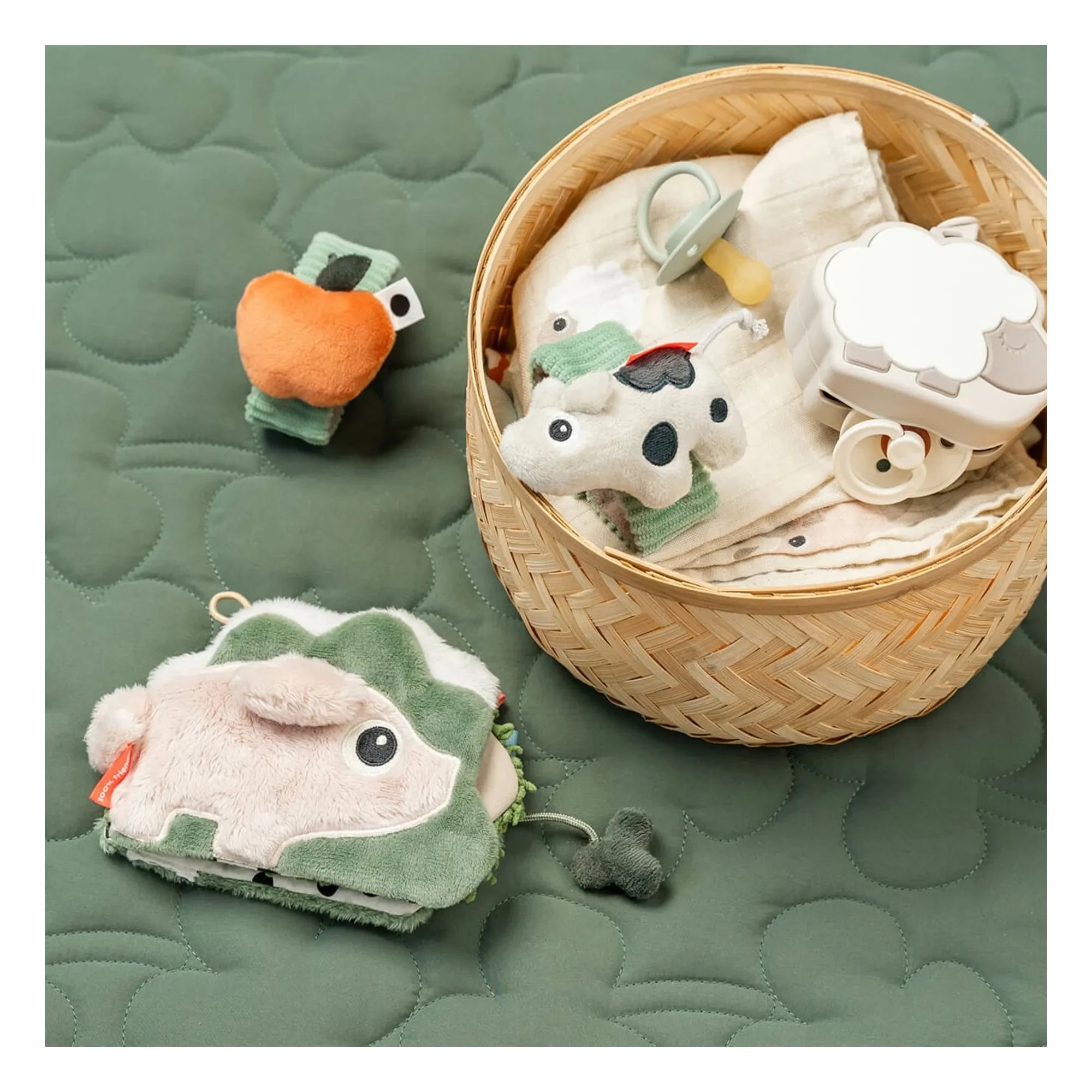Done by deer - Libro de tela Tiny Farm