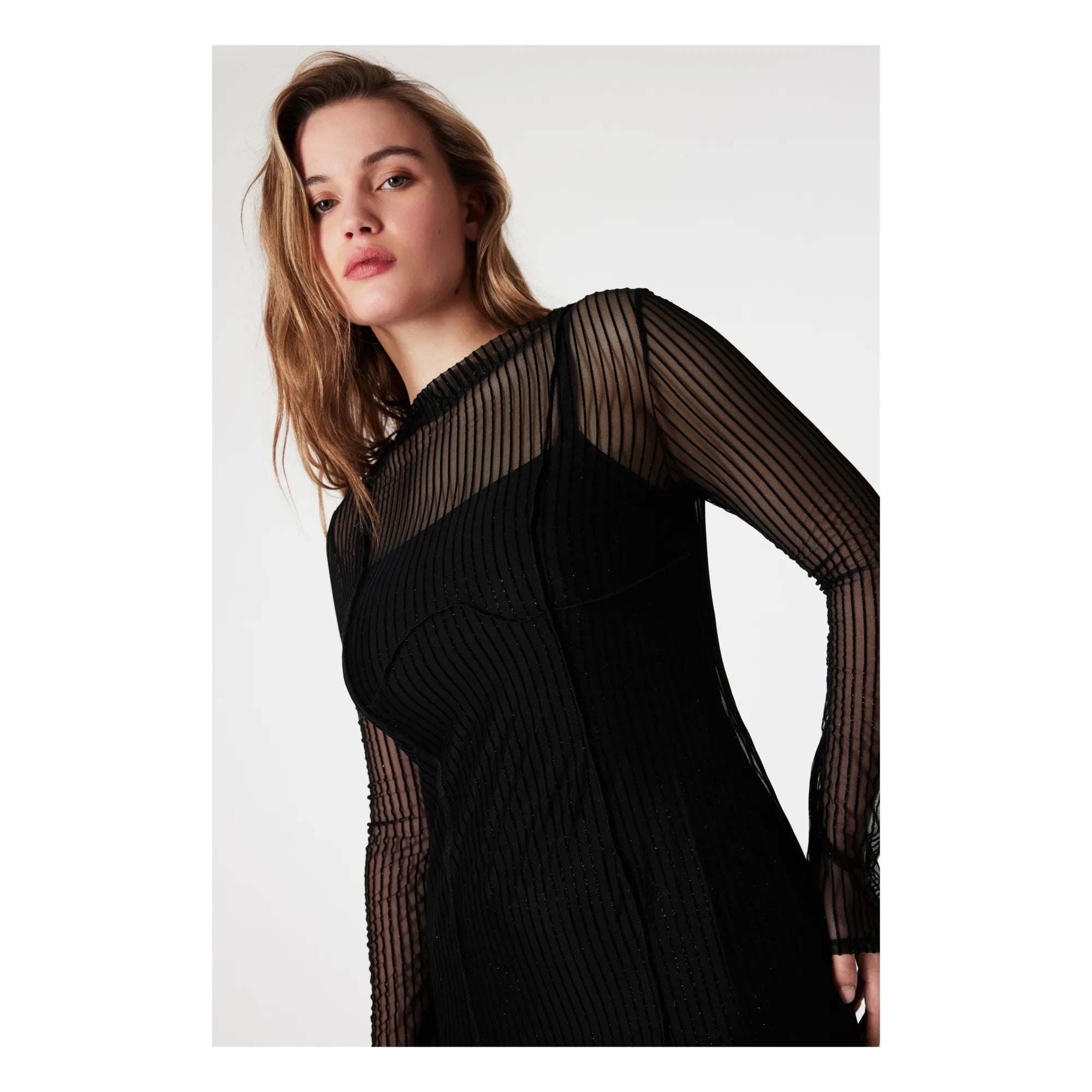 Icone - Vestido Metálico Petra | Negro