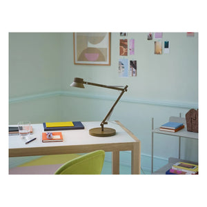 Muuto - Lámpara de mesa Dedicate S2, Thomas Bentzen | Caqui
