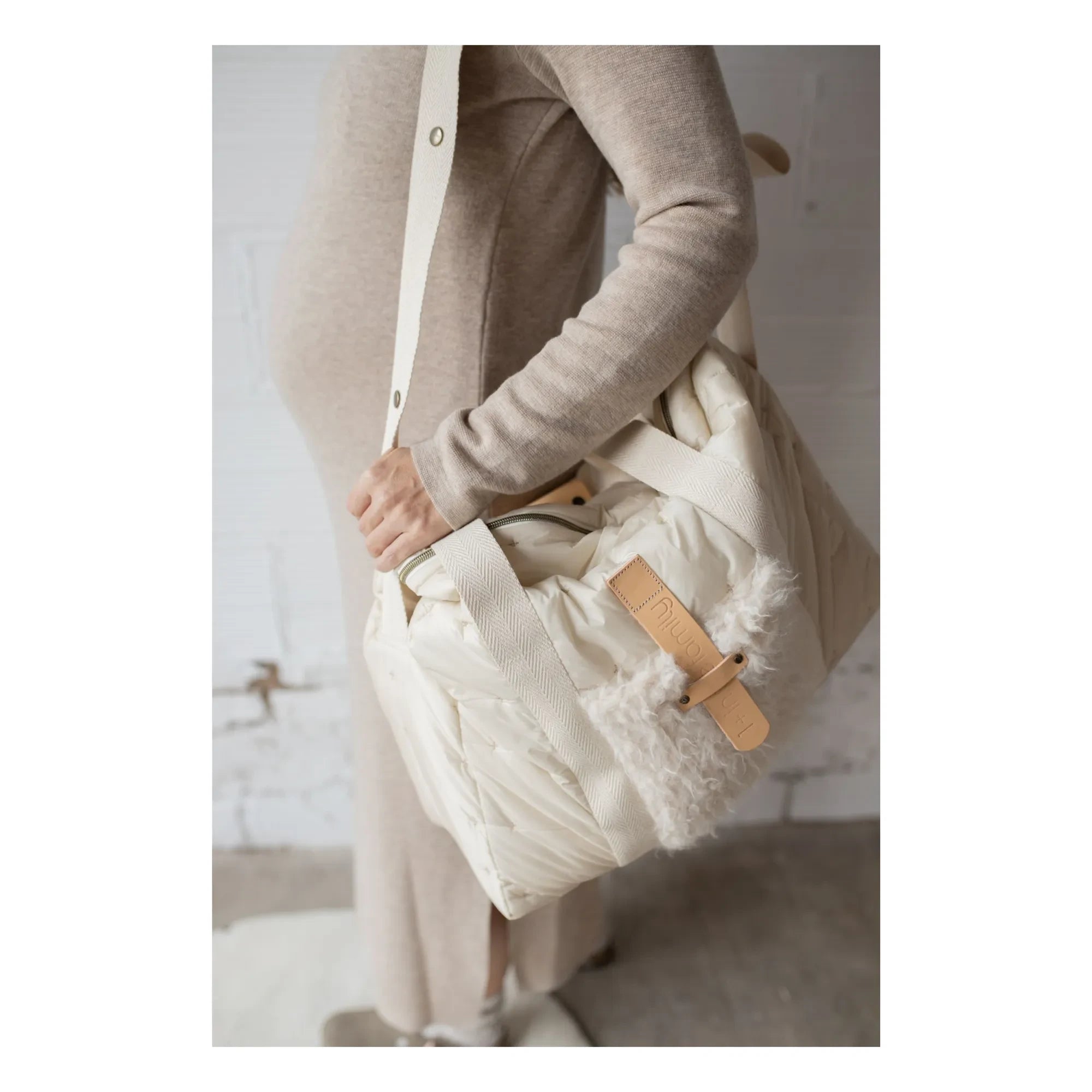 1+ in the family - Bolso de mamá icónico | Crudo