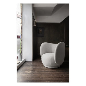 Ferm Living - Sofá tapizado en bouclé Rico | Crema